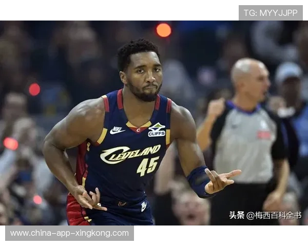 米切尔高速突破连续造错位,克利夫兰逆势抢分