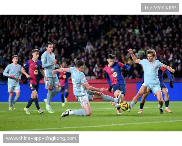 巴萨用团队协作换来漂亮的反击进球——从默契到速度的足球美学