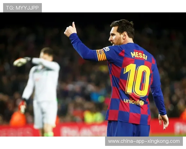 西甲巴萨中路传递极为流畅，锋线多点开火——独领风骚的传控之王